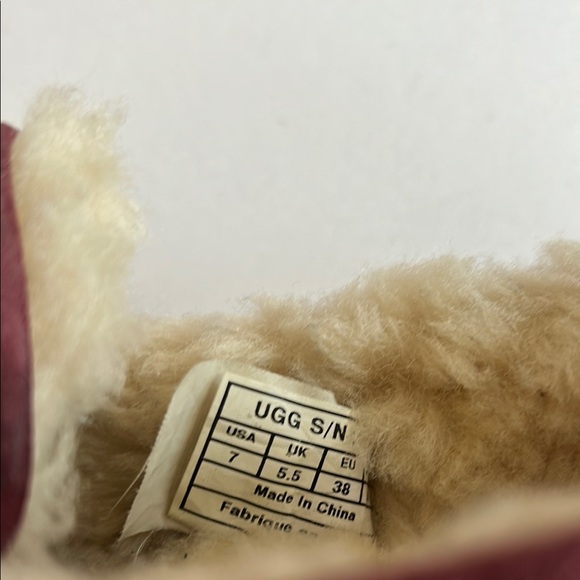 UGG Burgundy Suede Moccasins with‎ Cream Lining - Picture 8 of 10
